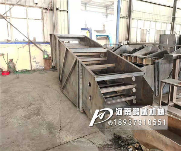 生產現場：1530概率篩分機正在加班生產中