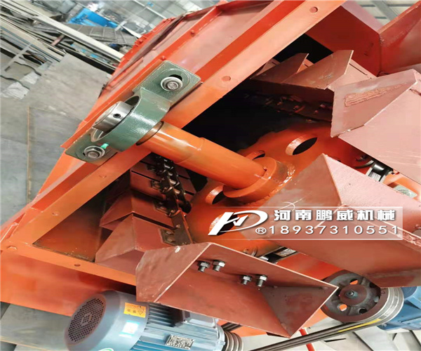 環(huán)鏈?zhǔn)教嵘龣C料斗分為幾種類型