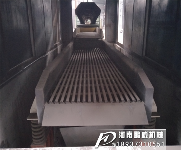 1040測振式棒條振動篩安裝調試現場