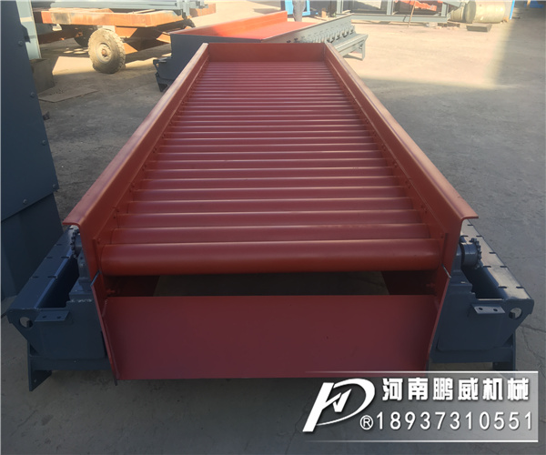 寬度1420mm顆粒物料圓輥篩篩分現場