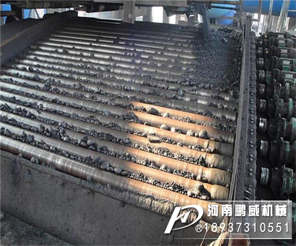 寬度1420mm顆粒物料圓輥篩篩分現場