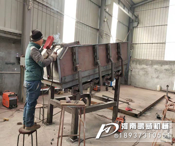 槽式放礦機(jī)在生產(chǎn)線上具有哪些特點(diǎn)？