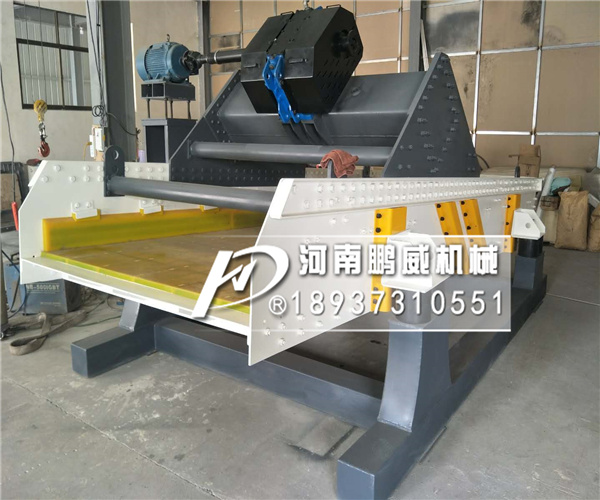 煤泥脫水振動篩篩網經常堵網故障解析